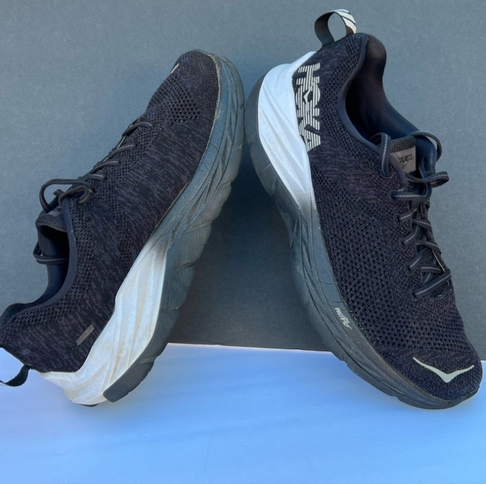Hoka One One Black Women 9
